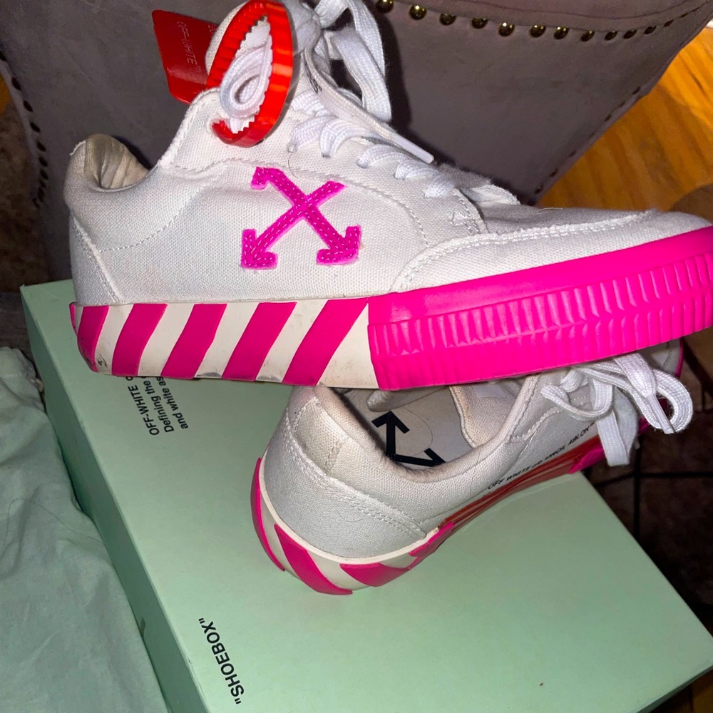 Canvas off-white neon pink and white sneakers
